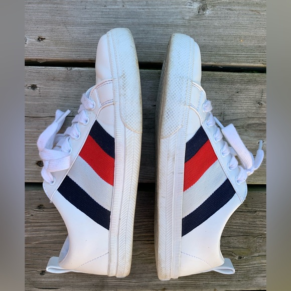 Tommy Hilfiger White/Red/Navy Striped Sneaker - Picture 7 of 8
